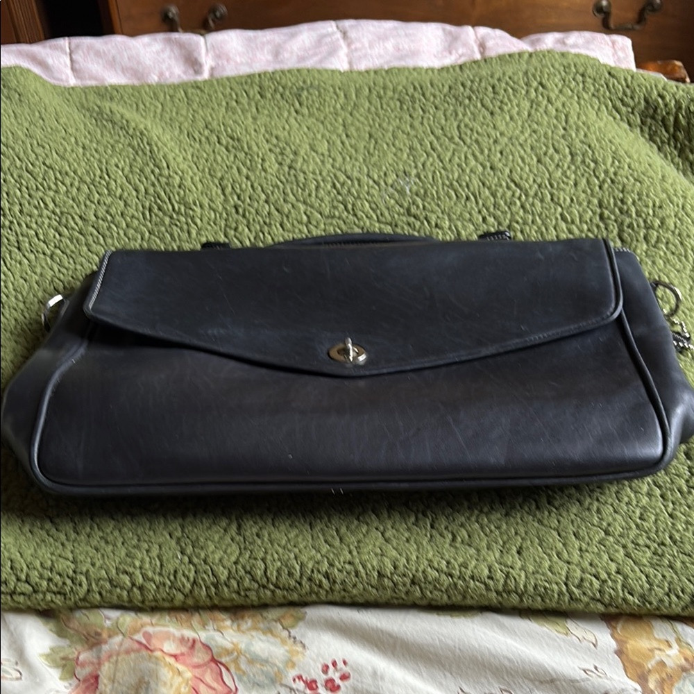 Elegant Black Leather Men's Bag